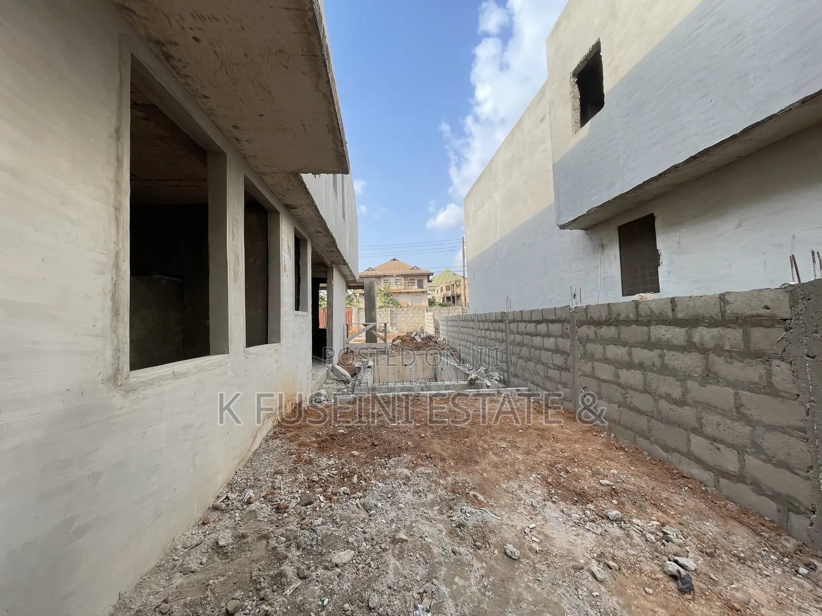 6bdrm Duplex in K Fuseini Estate, Kumasi Metropolitan for sale in Kumasi Metropolitan