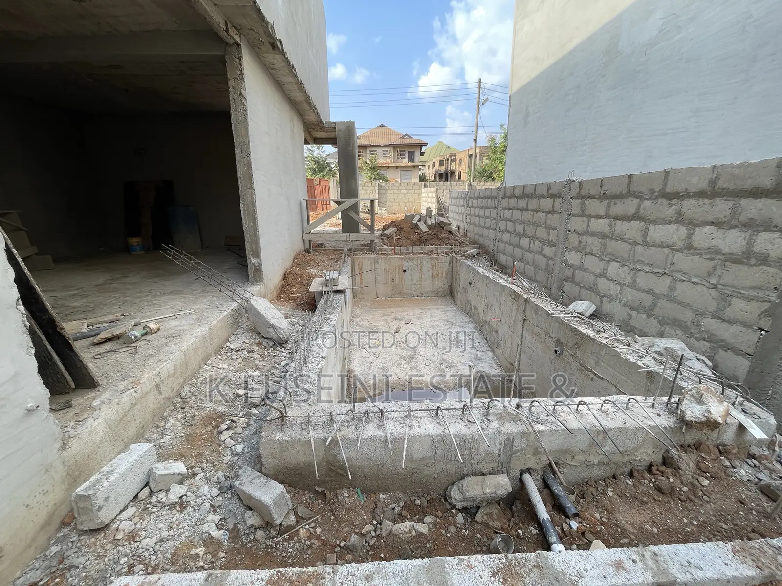 6bdrm Duplex in K Fuseini Estate, Kumasi Metropolitan for sale in Kumasi Metropolitan
