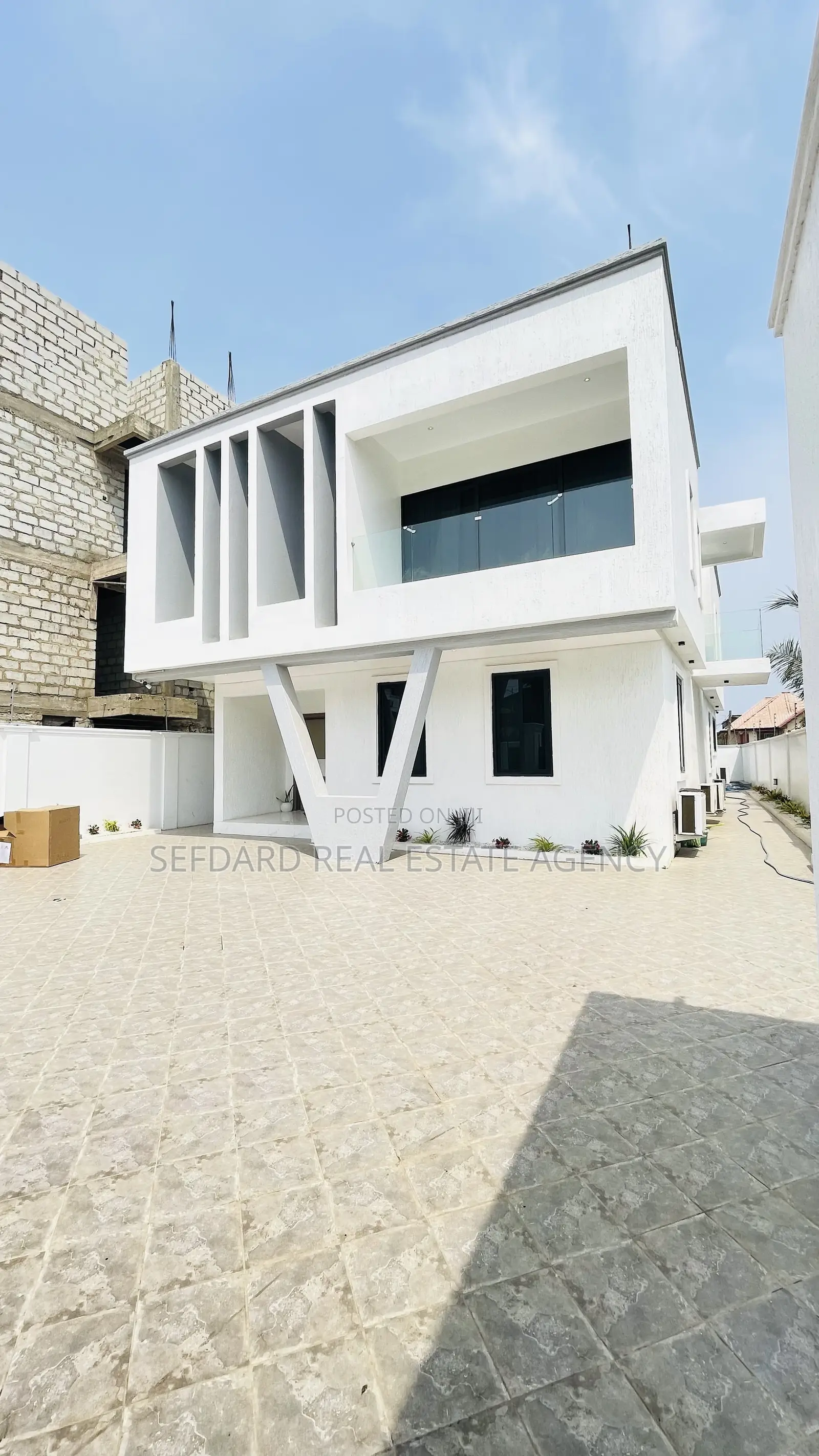4bdrm Duplex in Tseaddo for sale in Tseaddo