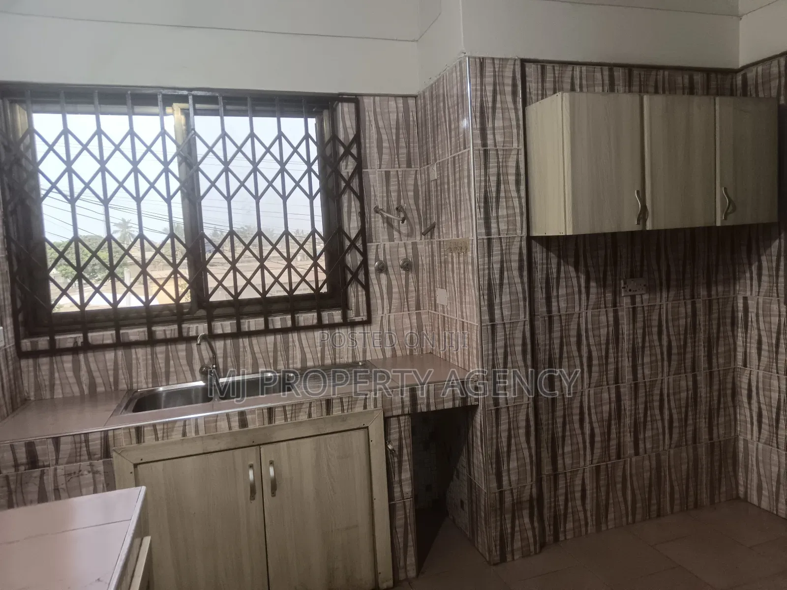 2bdrm Apartment in Golf Estate -Afariwa, Community 25 for rent in Community 25