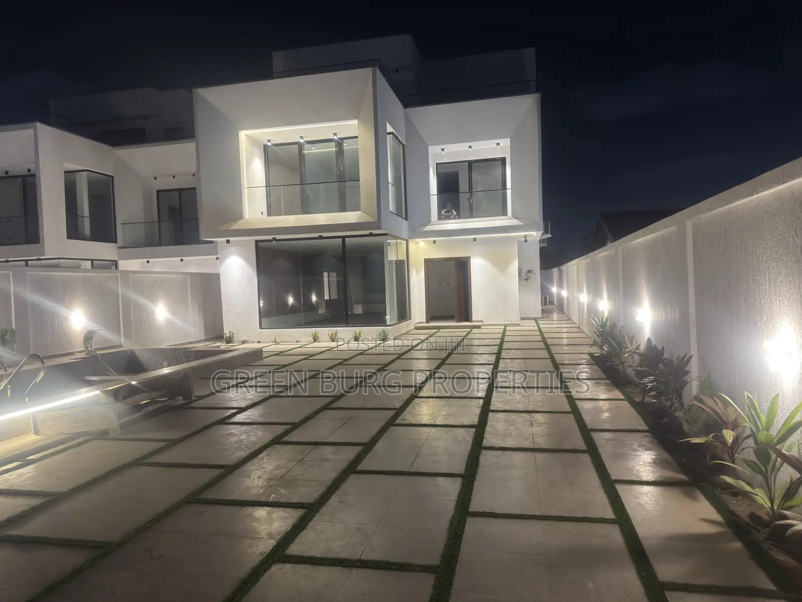 5bdrm House in Green, Ashaley Botwe for sale in Ashaley Botwe