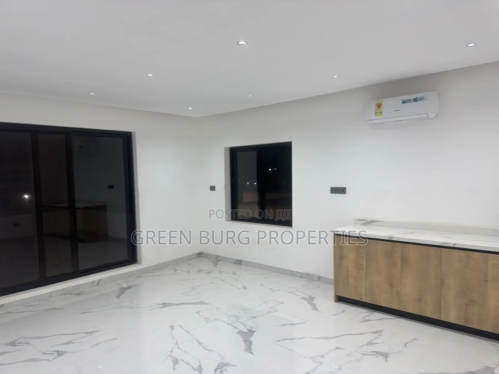 5bdrm House in Green, Ashaley Botwe for sale in Ashaley Botwe