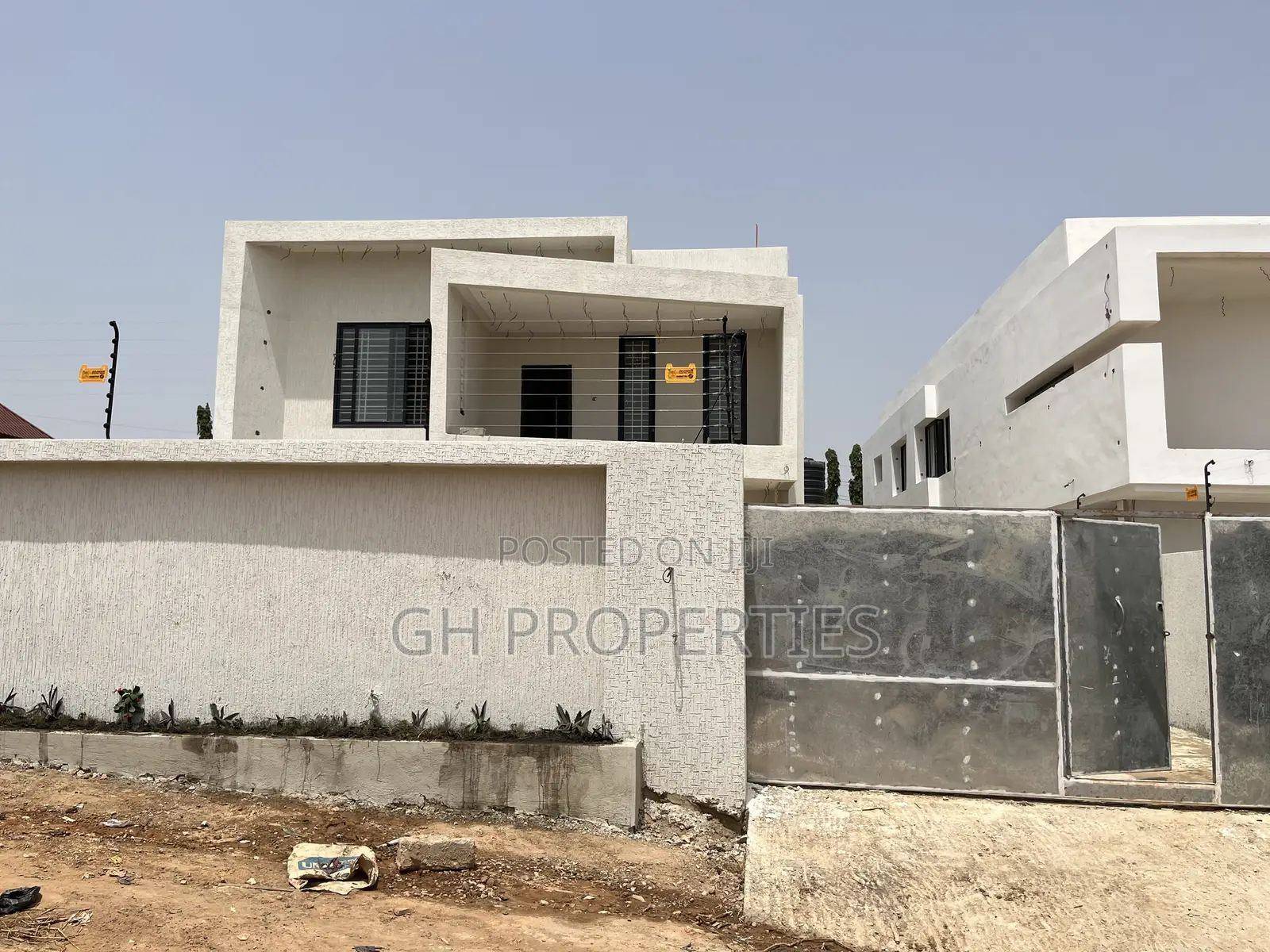 4bdrm Duplex in Santasi,Anyienem, Kumasi Metropolitan for sale in Kumasi Metropolitan