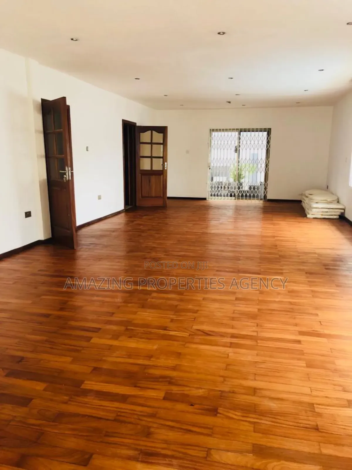 5bdrm House in Airport Residential for rent in Airport Residential Area