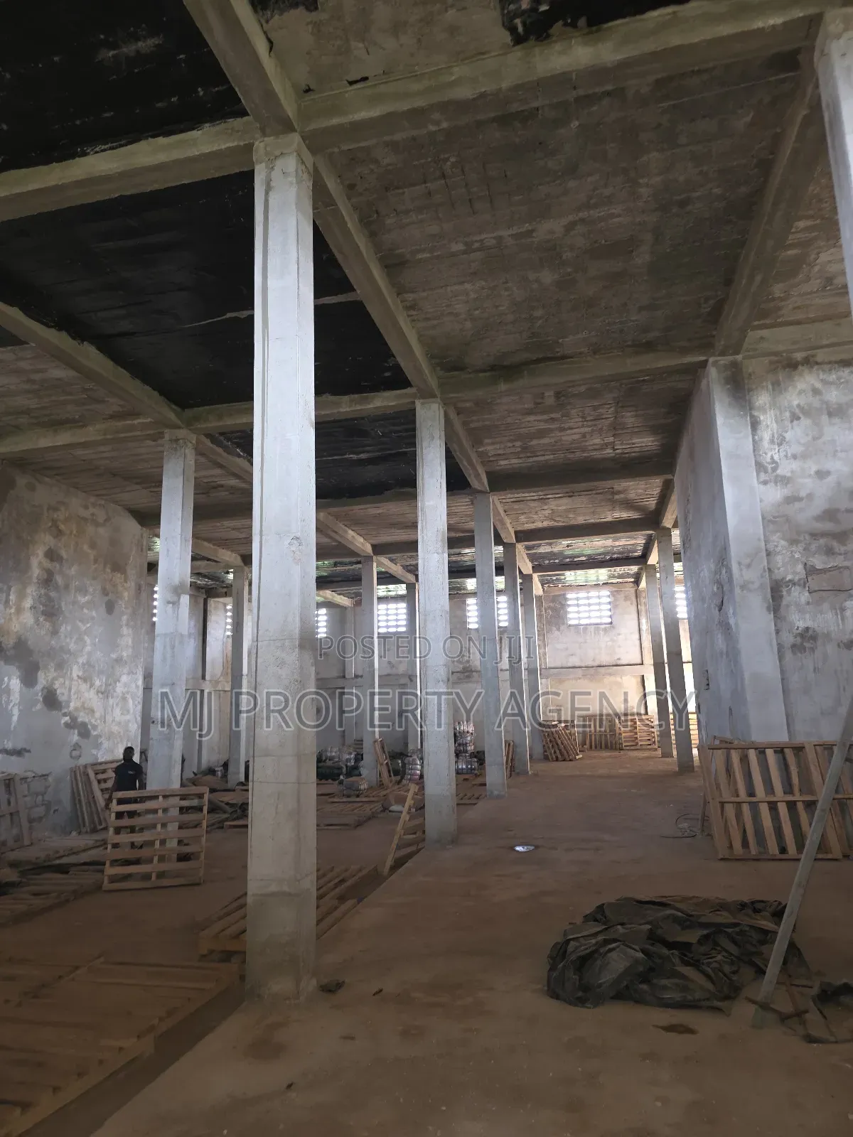1000 SQM Warehouse at Kumasi Kokoben in Kumasi Metropolitan