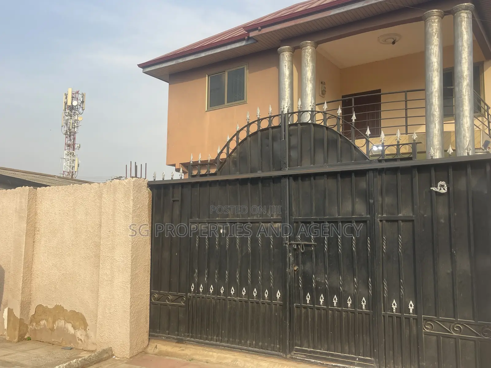 3bdrm Apartment in Lashibi, Sakumono for rent in Sakumono