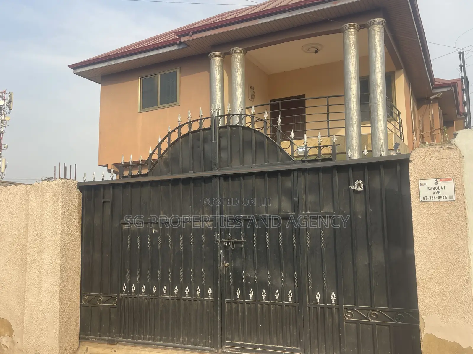 3bdrm Apartment in Lashibi, Sakumono for rent in Sakumono