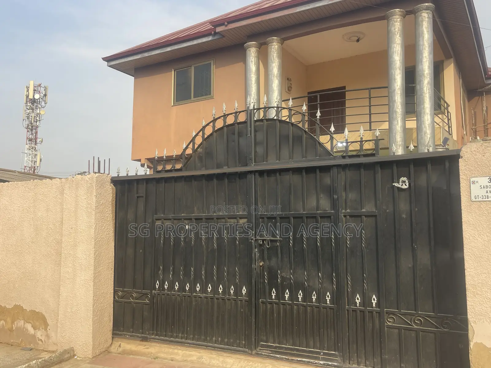 3bdrm Apartment in Lashibi, Sakumono for rent in Sakumono