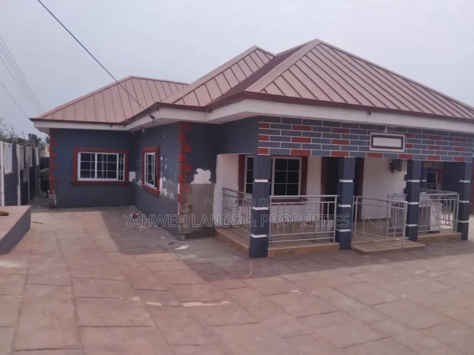 5bdrm House in Teshie Nungua Estate for sale in Teshie-Nungua Estates