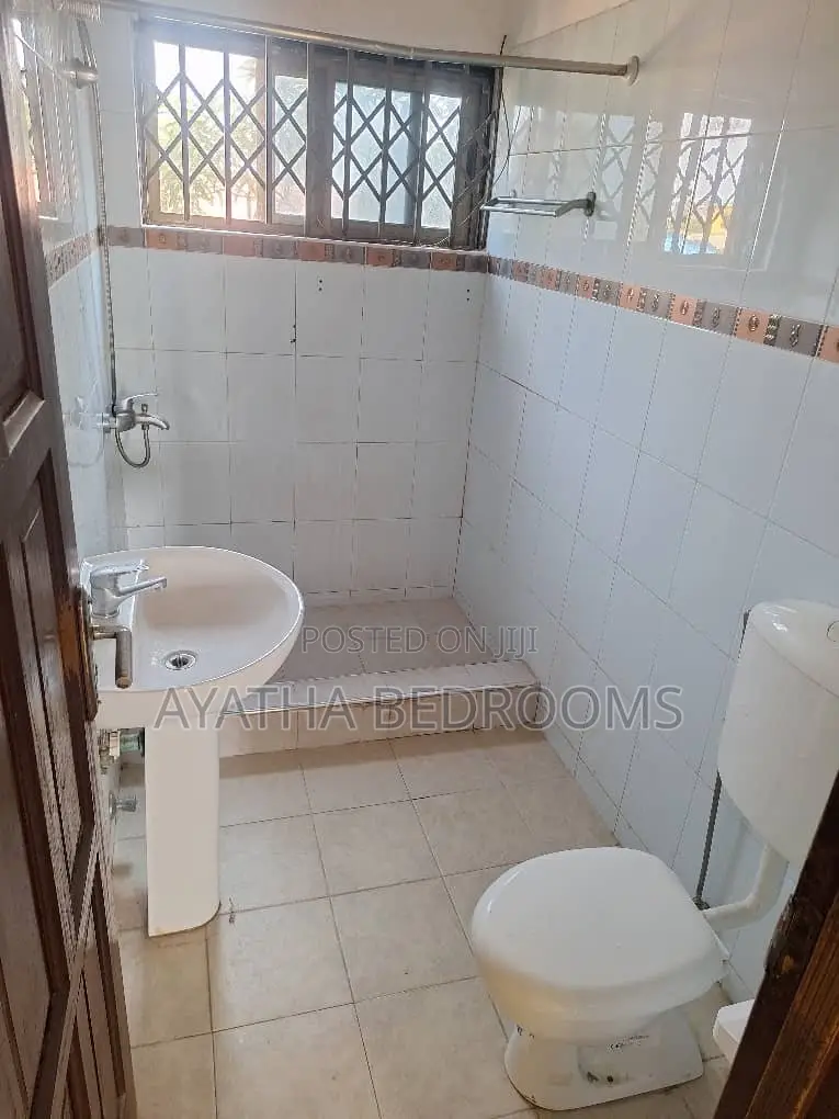 2bdrm Apartment in Modern Properties, New Town for rent in New Town