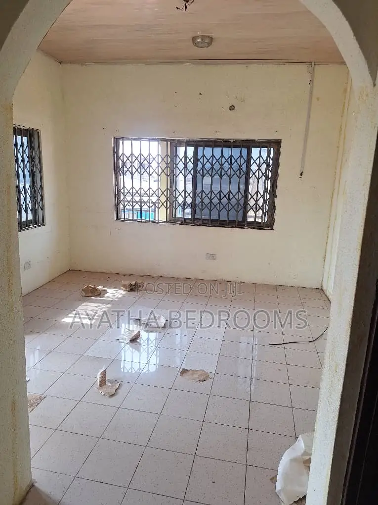 2bdrm Apartment in Modern Properties, New Town for rent in New Town