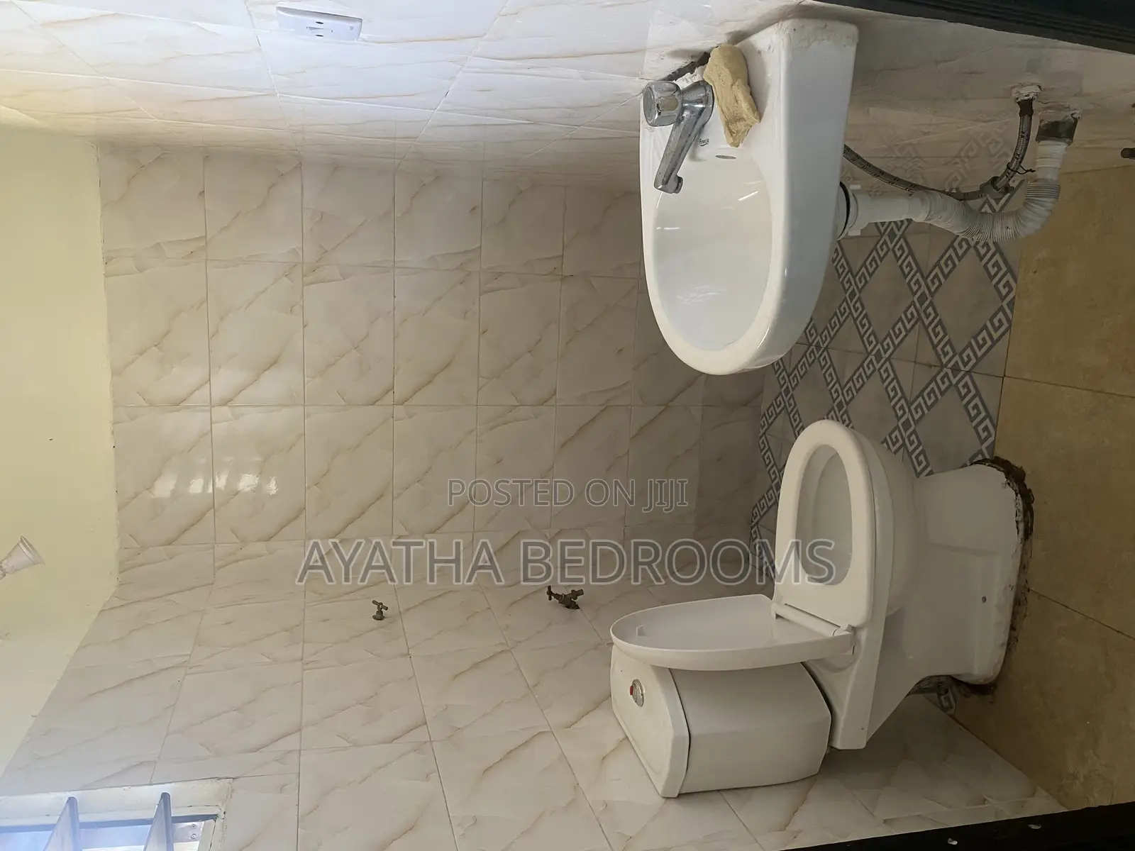 2bdrm Apartment in Modern Properties, New Town for rent in New Town