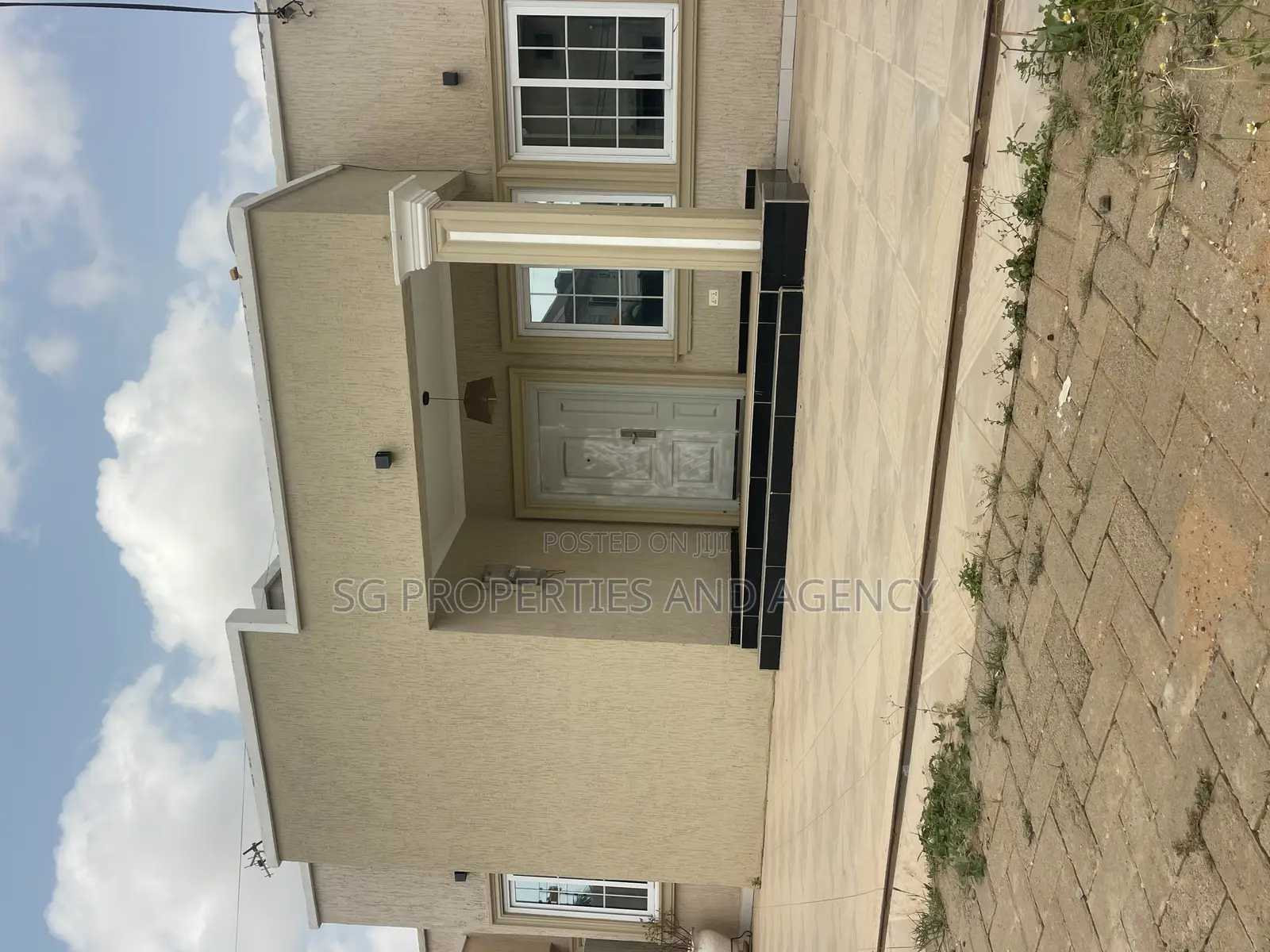 2bdrm House in Lashibi, Sakumono for rent in Sakumono