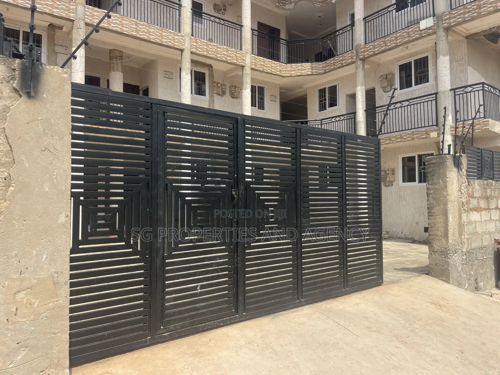 1bdrm Apartment in Lashibi, Sakumono for rent in Sakumono