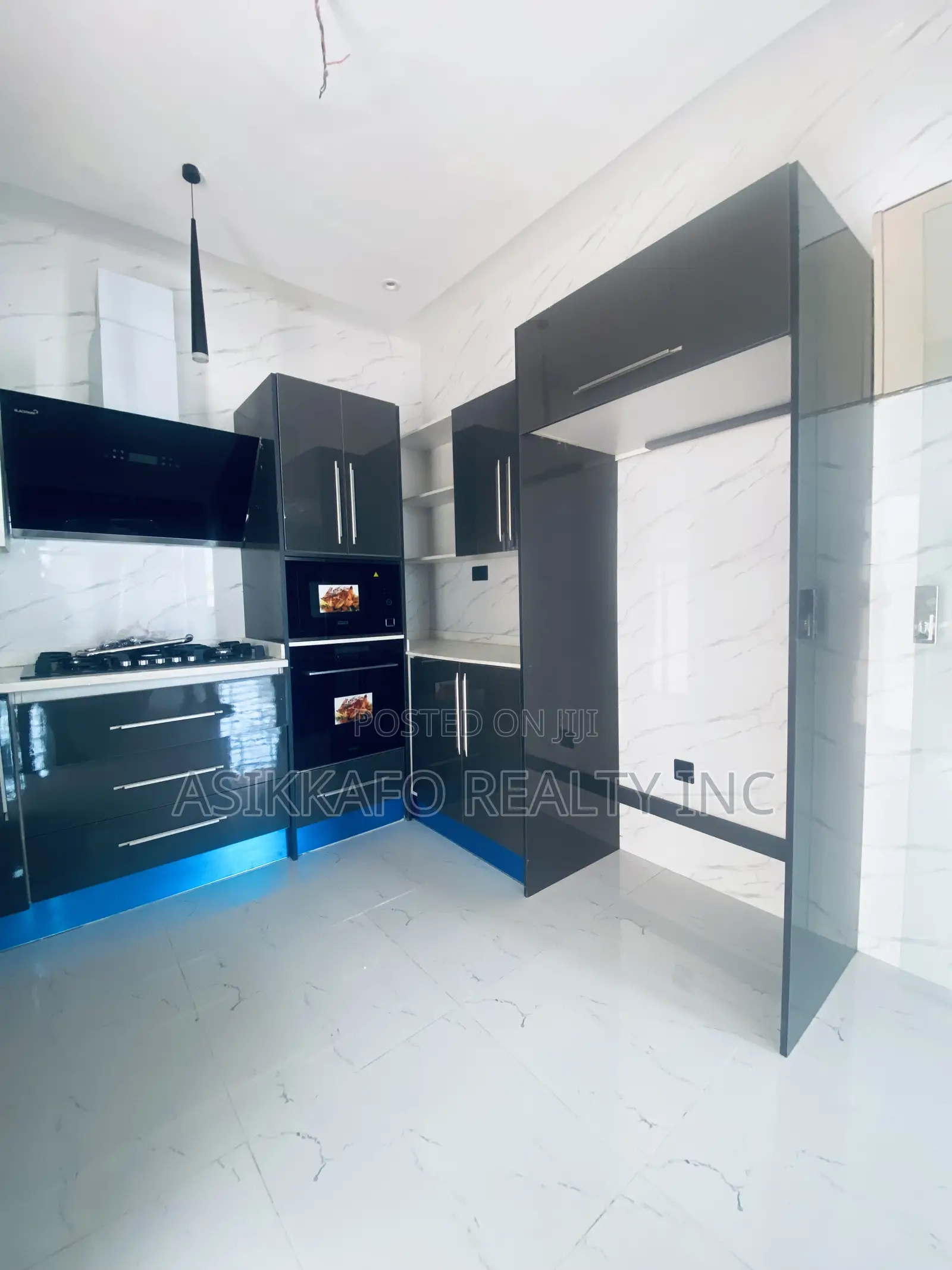 4bdrm Duplex in Coastal Estate, Spintex for rent in Spintex