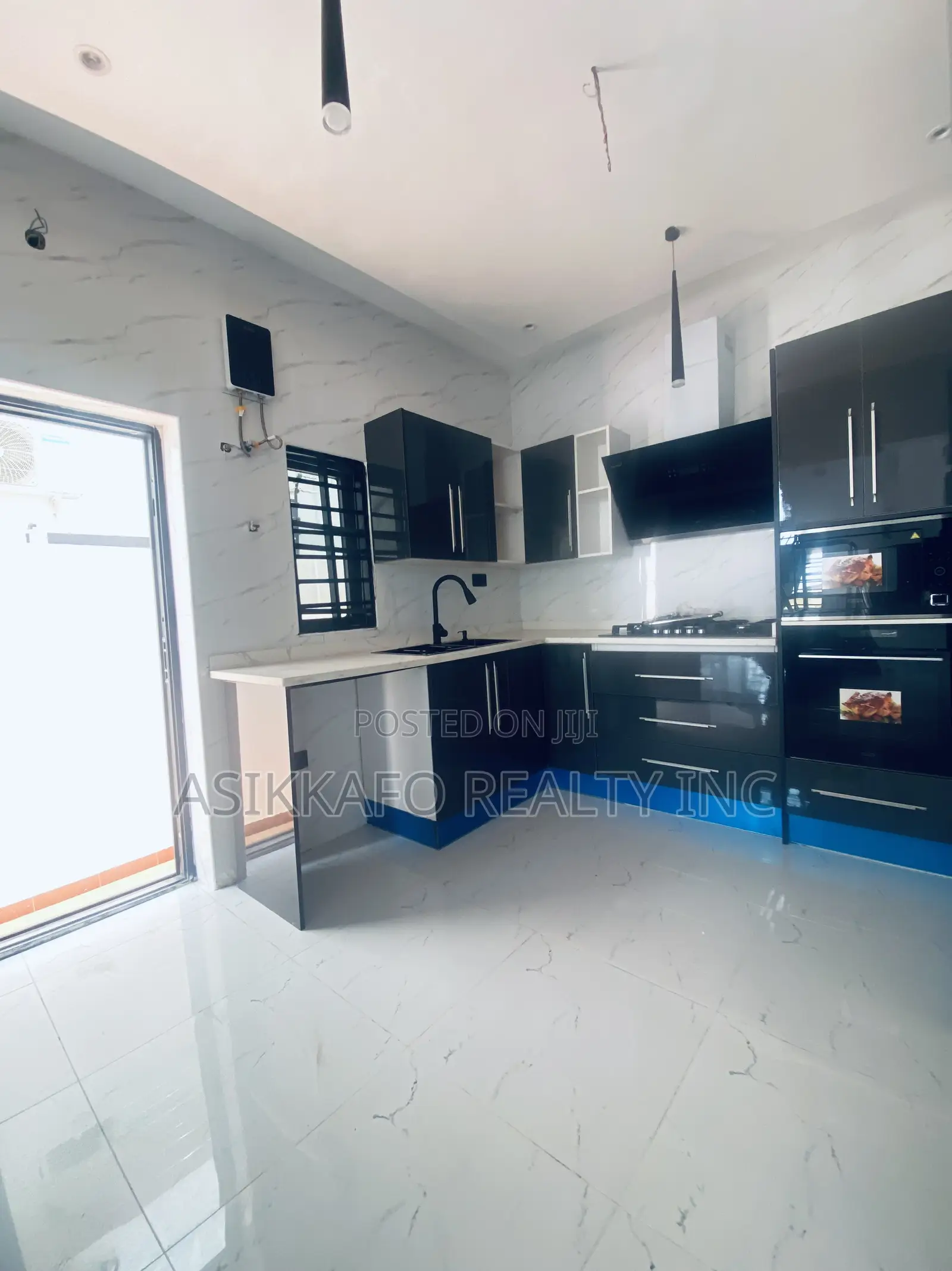 4bdrm Duplex in Coastal Estate, Spintex for rent in Spintex