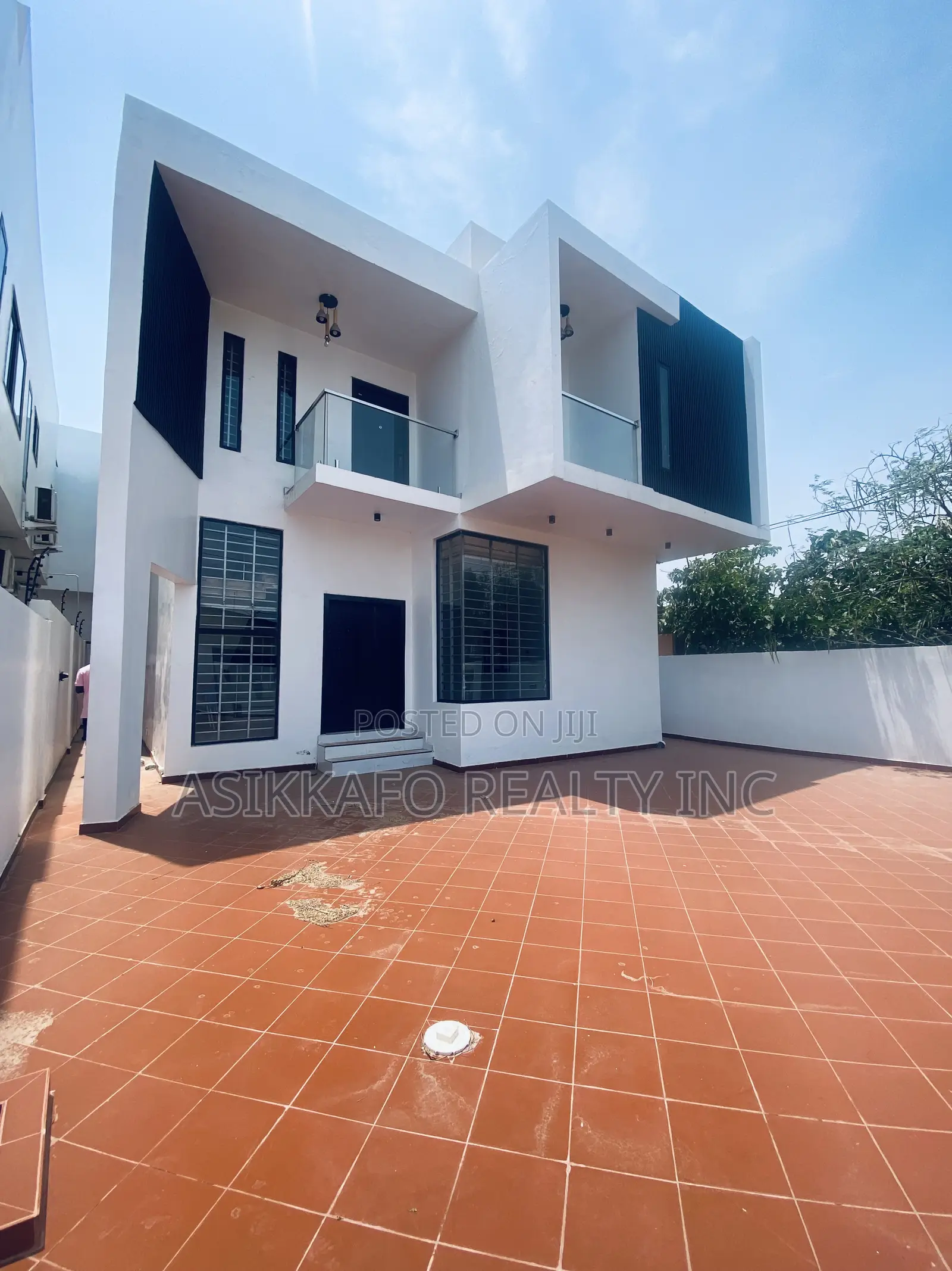 4bdrm Duplex in Coastal Estate, Spintex for rent in Spintex