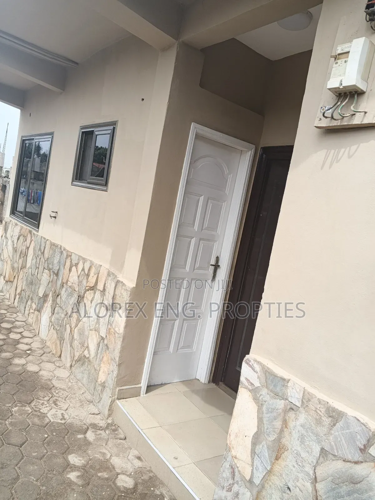 1bdrm Apartment in 2 Air Con, 6 Mnths, Frafraha for rent in Frafraha
