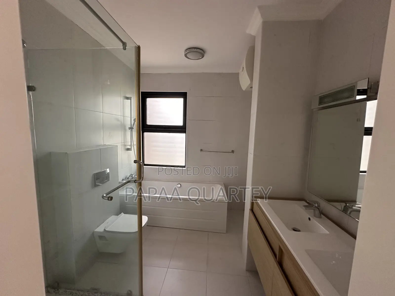 4bdrm Townhouse/Terrace in Cantonments for sale in Cantonments