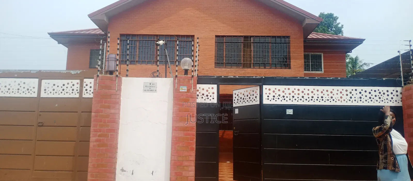 4bdrm Duplex in Cfc Estate for rent in CFC Estates