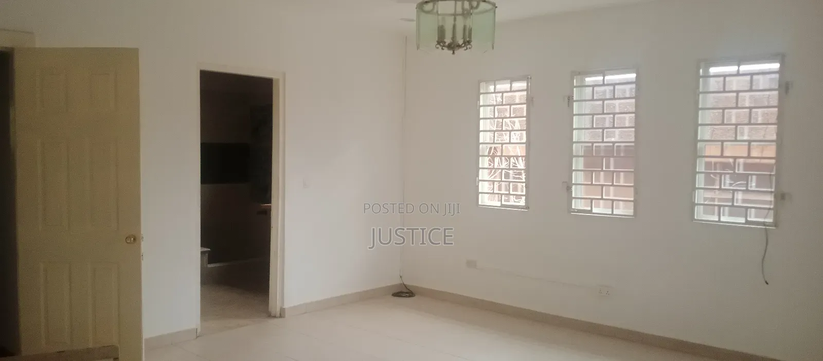 4bdrm Duplex in Cfc Estate for rent in CFC Estates