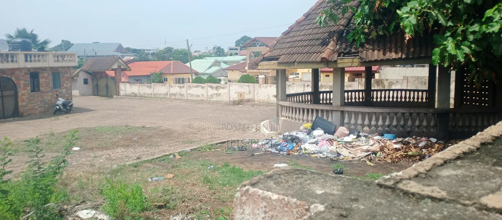 Walled and Gated Full Plot Parakuo Estate in Parakuo Estate