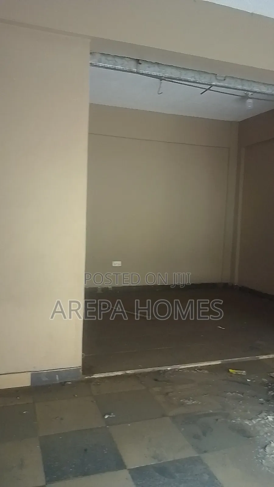 Prime Area Shop for Rent in Madina Market in Madina