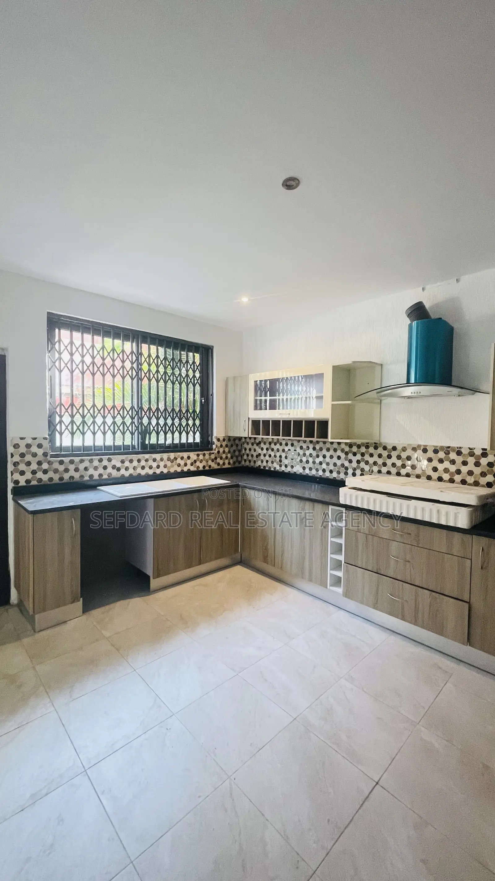 4bdrm Duplex in Parakuo Estate for rent in Parakuo Estate