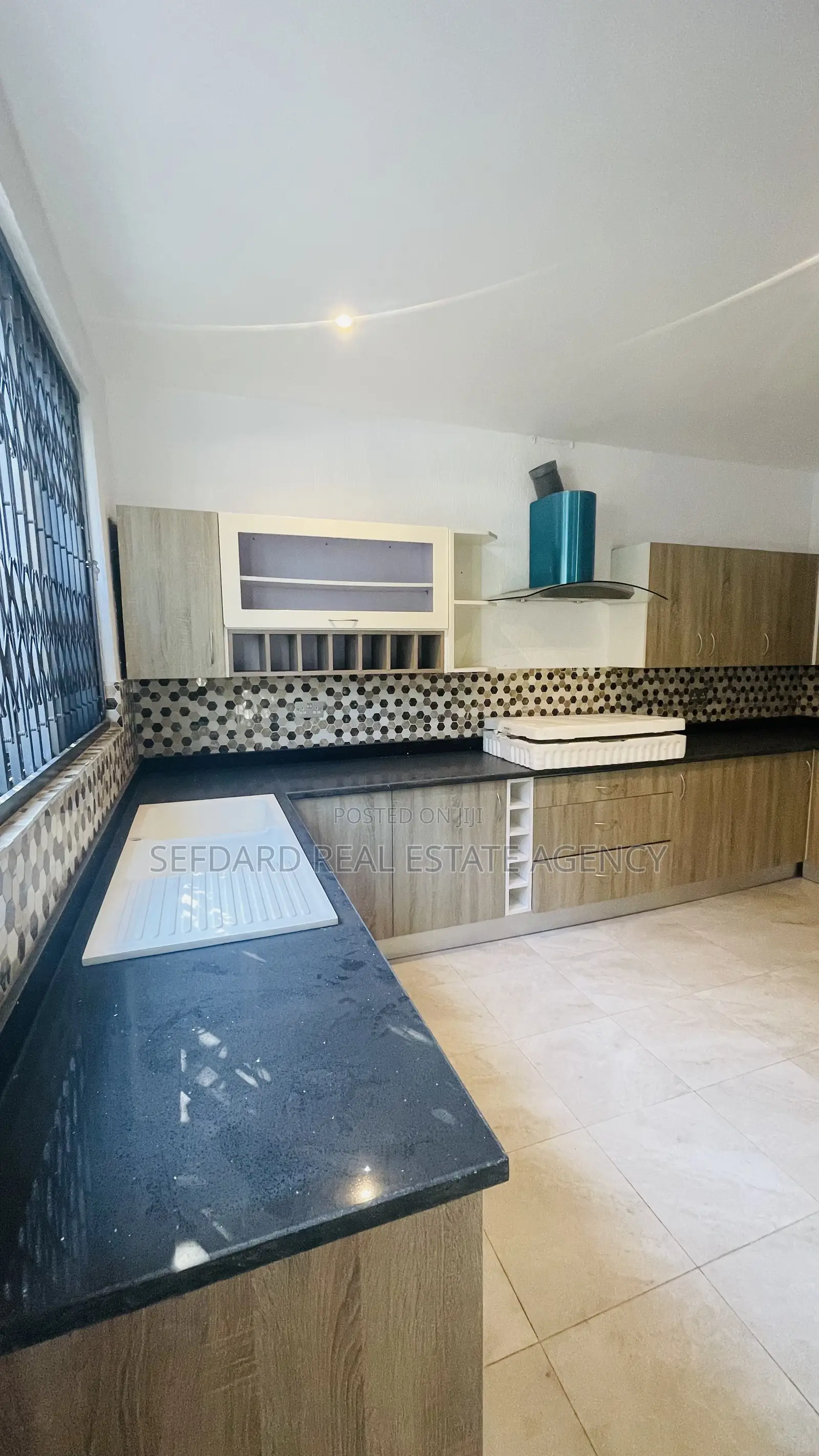 4bdrm Duplex in Parakuo Estate for rent in Parakuo Estate