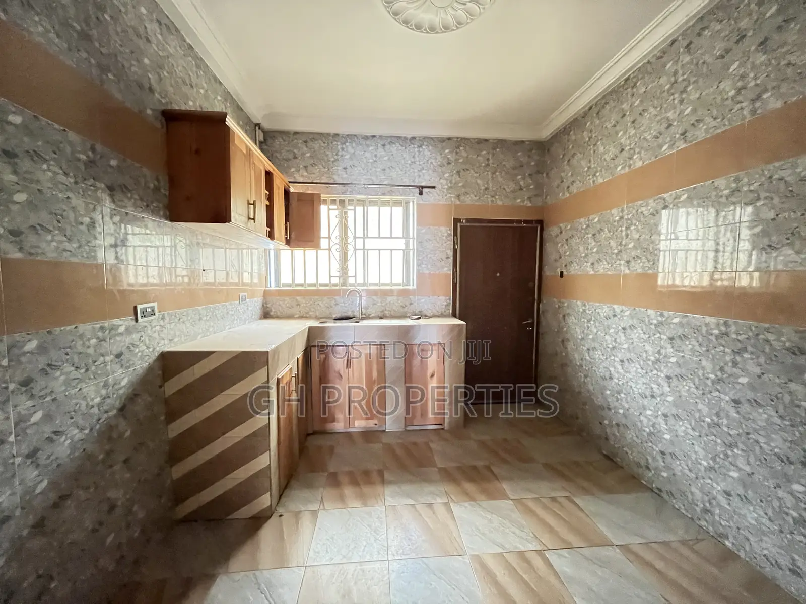 3bdrm Apartment in Sokoban,Wood, Kumasi Metropolitan for rent in Kumasi Metropolitan