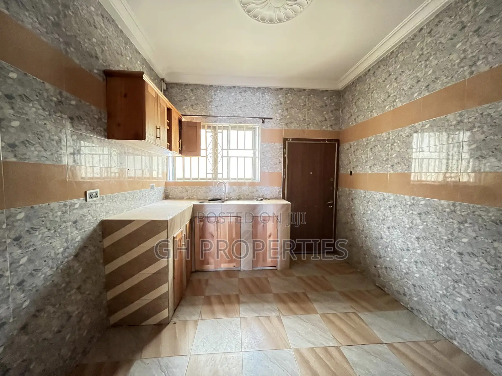 3bdrm Apartment in Sokoban,Wood, Kumasi Metropolitan for rent in Kumasi Metropolitan