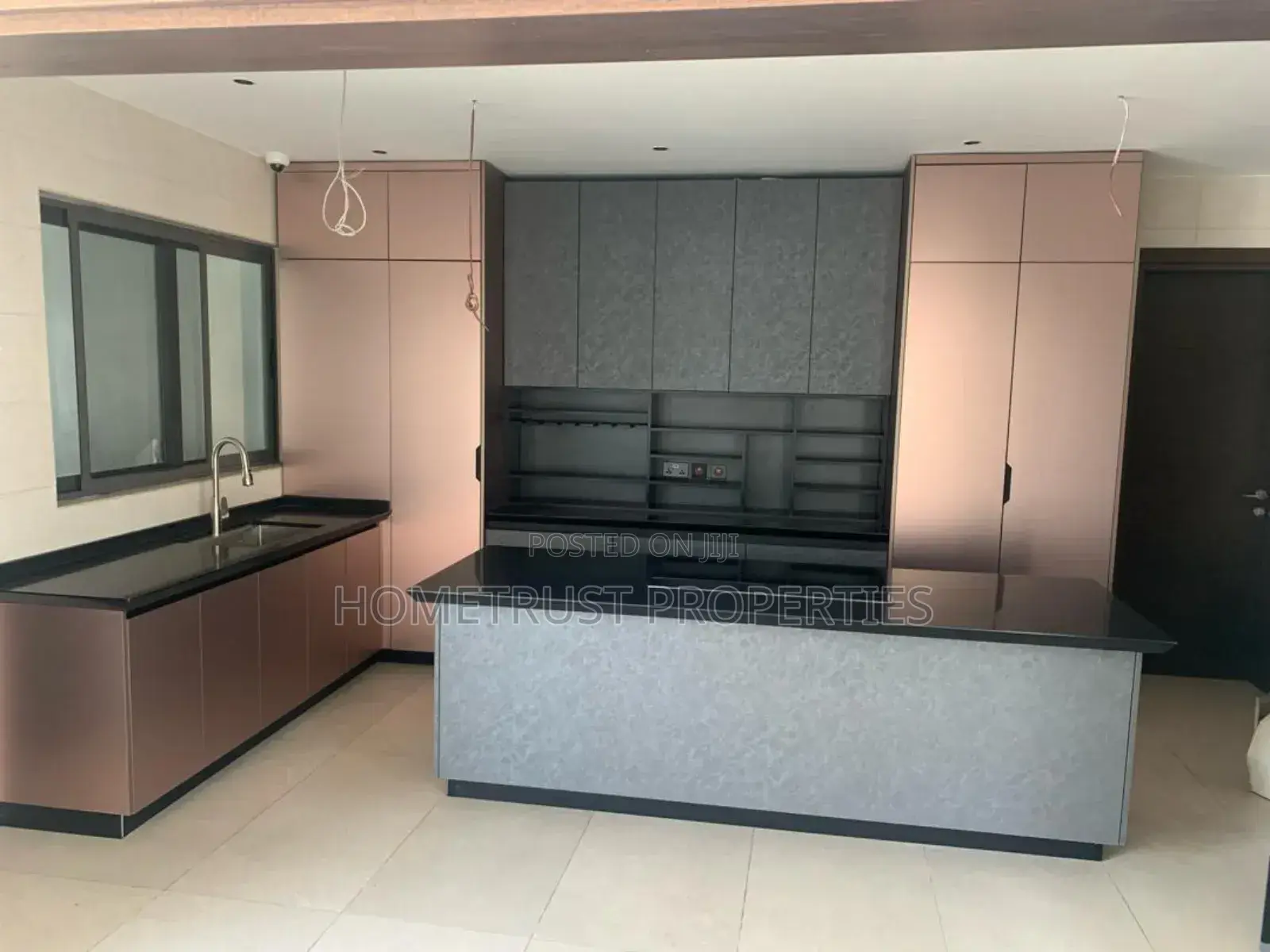 5bdrm House in East Legon, American House for sale in American House