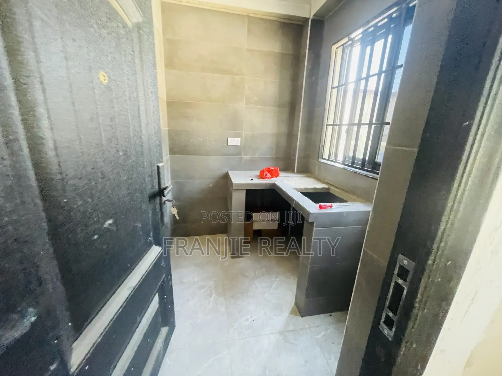 1bdrm Apartment in Franjie Realty, West Hills Mall Area for rent in West Hills Mall Area