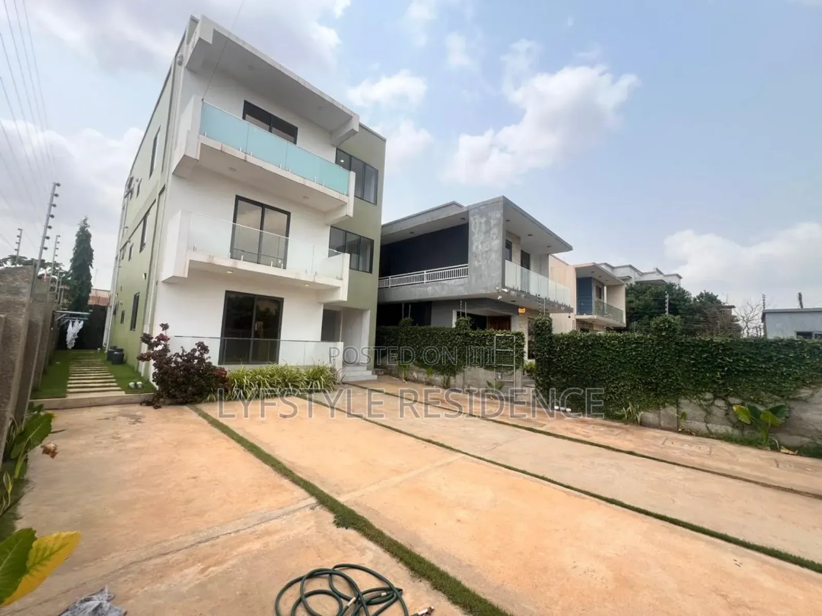 2bdrm Apartment in Oyarifa Tipper, Ghana Flag for rent in Ghana Flag