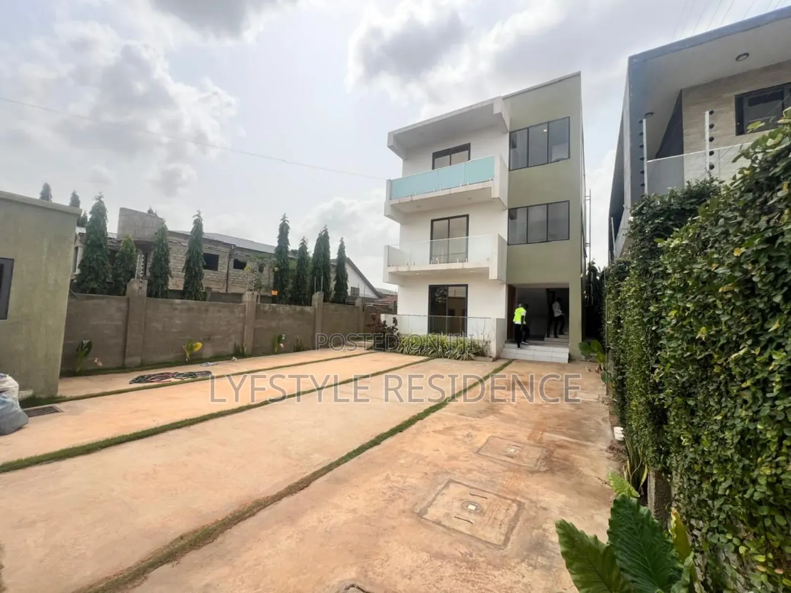 2bdrm Apartment in Oyarifa Tipper, Ghana Flag for rent in Ghana Flag