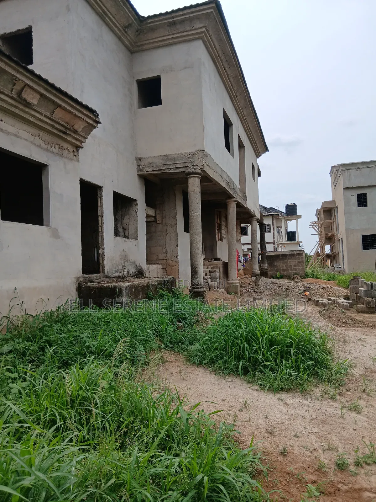 7bdrm House in Ell Serene, Kumasi Metropolitan for sale in Kumasi Metropolitan