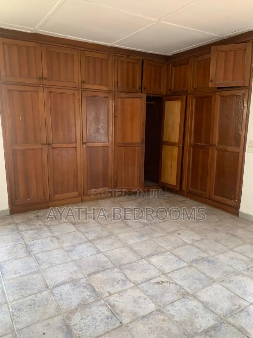 4bdrm House in Camp 2, New Town for rent in New Town
