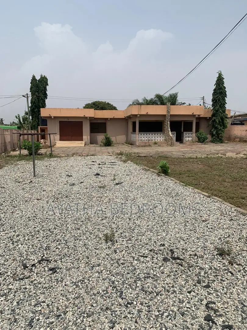 4bdrm House in Camp 2, New Town for rent in New Town
