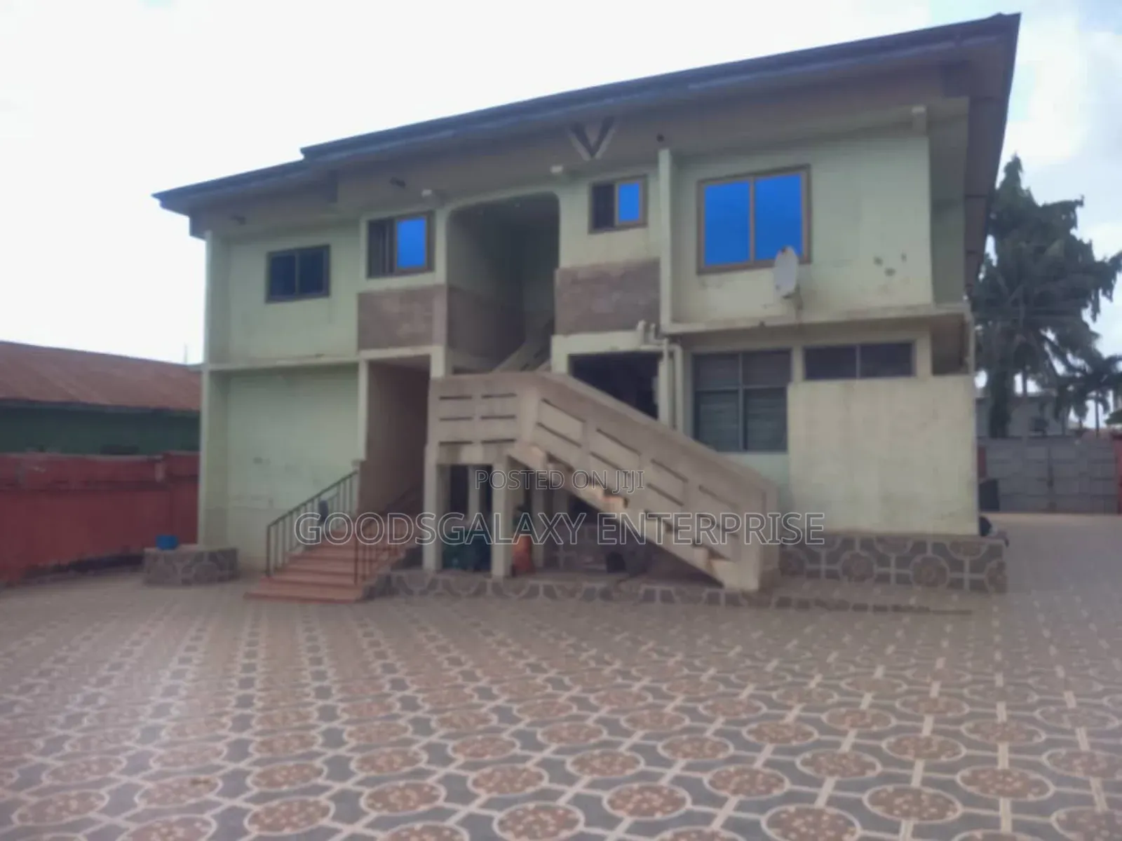 8bdrm House in Kumasi Metropolitan for sale in Kumasi Metropolitan