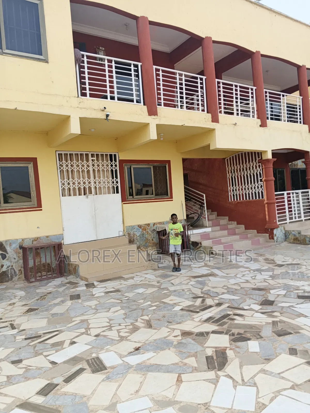 2bdrm Apartment in Amanfro, Frafraha for rent in Frafraha