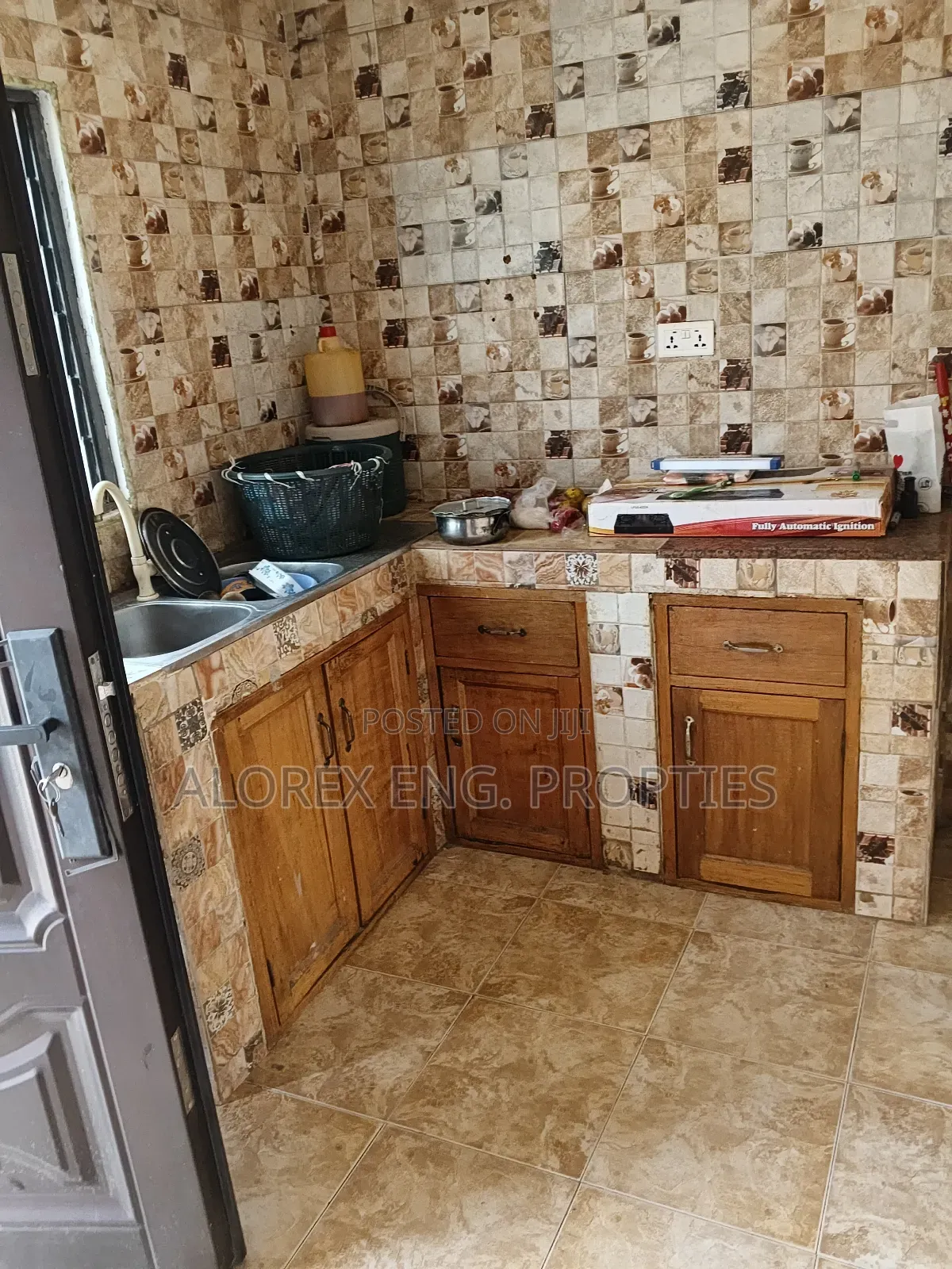 3bdrm Apartment in Amanfro, Frafraha for rent in Frafraha