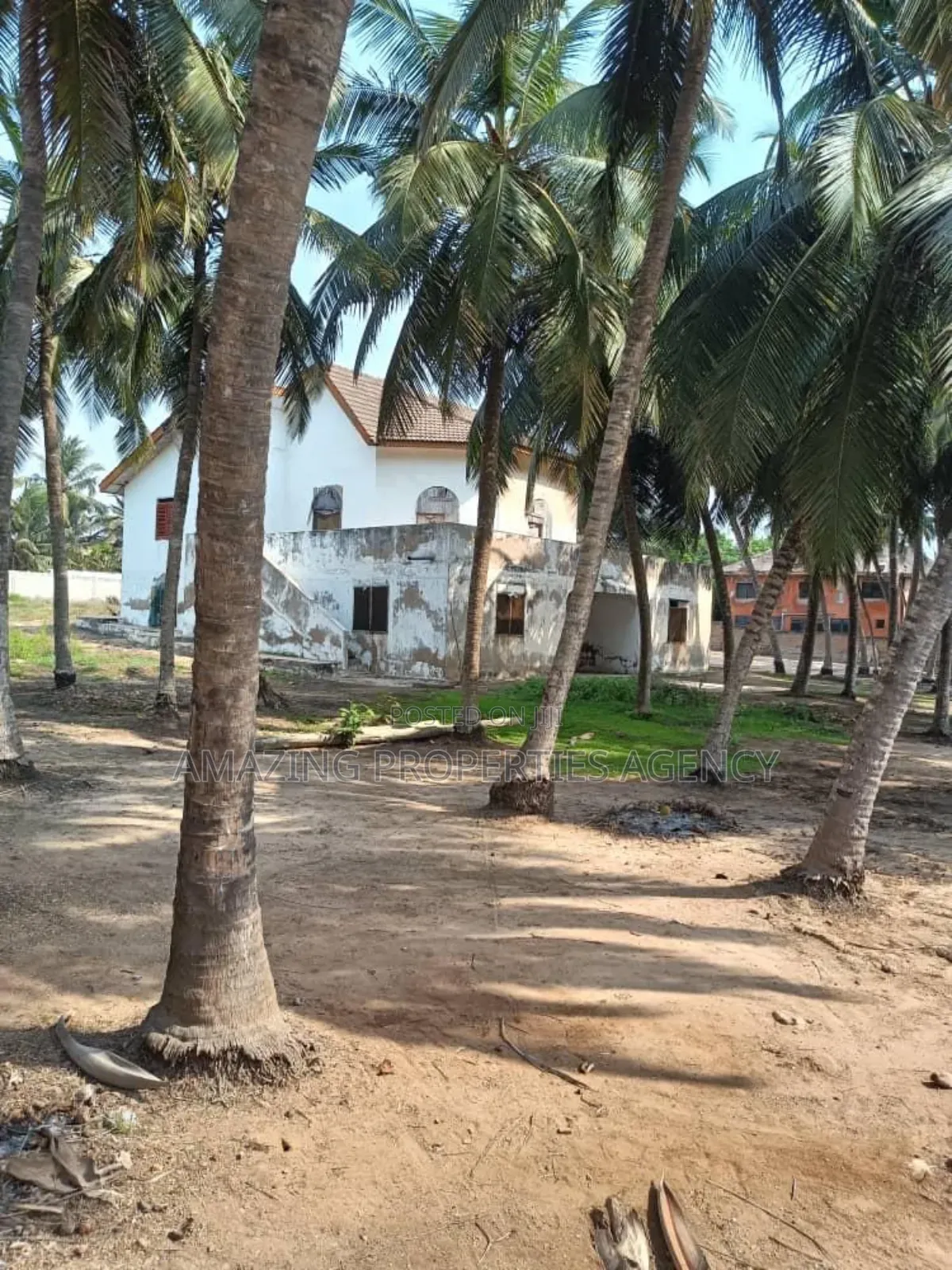 Nungua (Accra)Titled Land For Sale. Suitable For Commercial in Brigade