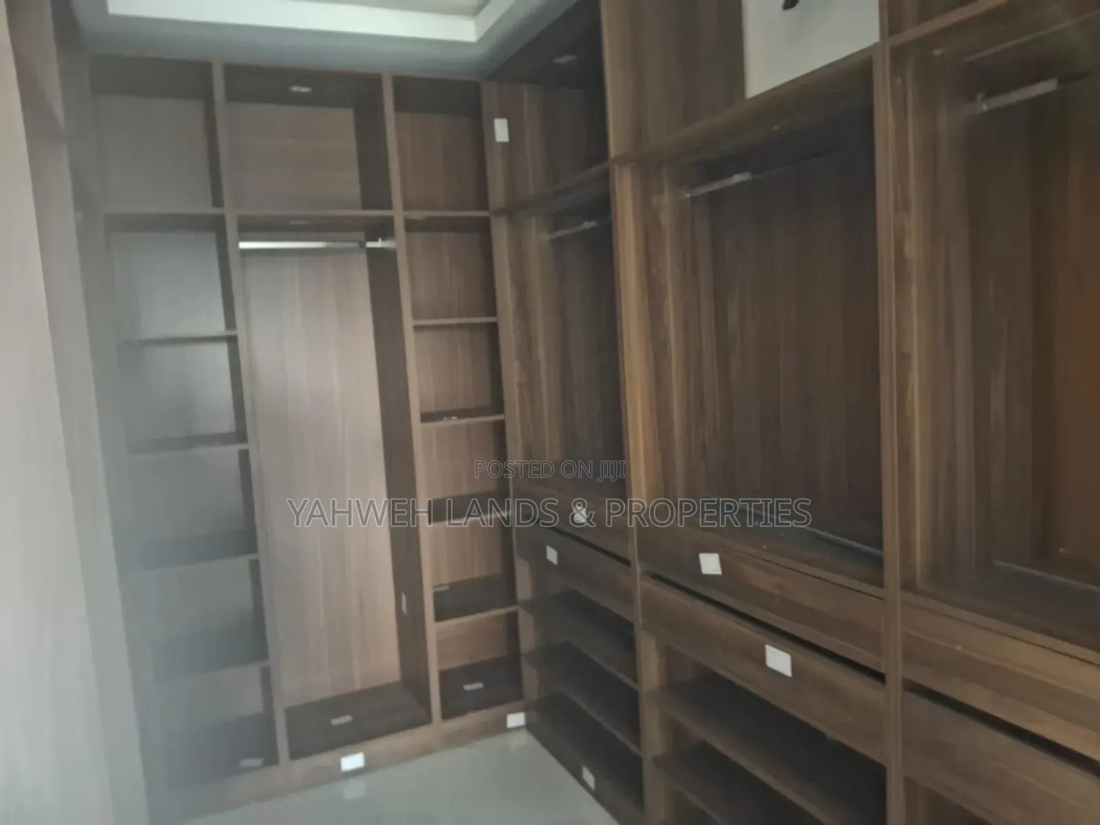 5bdrm House in Police Station for sale in Police Station