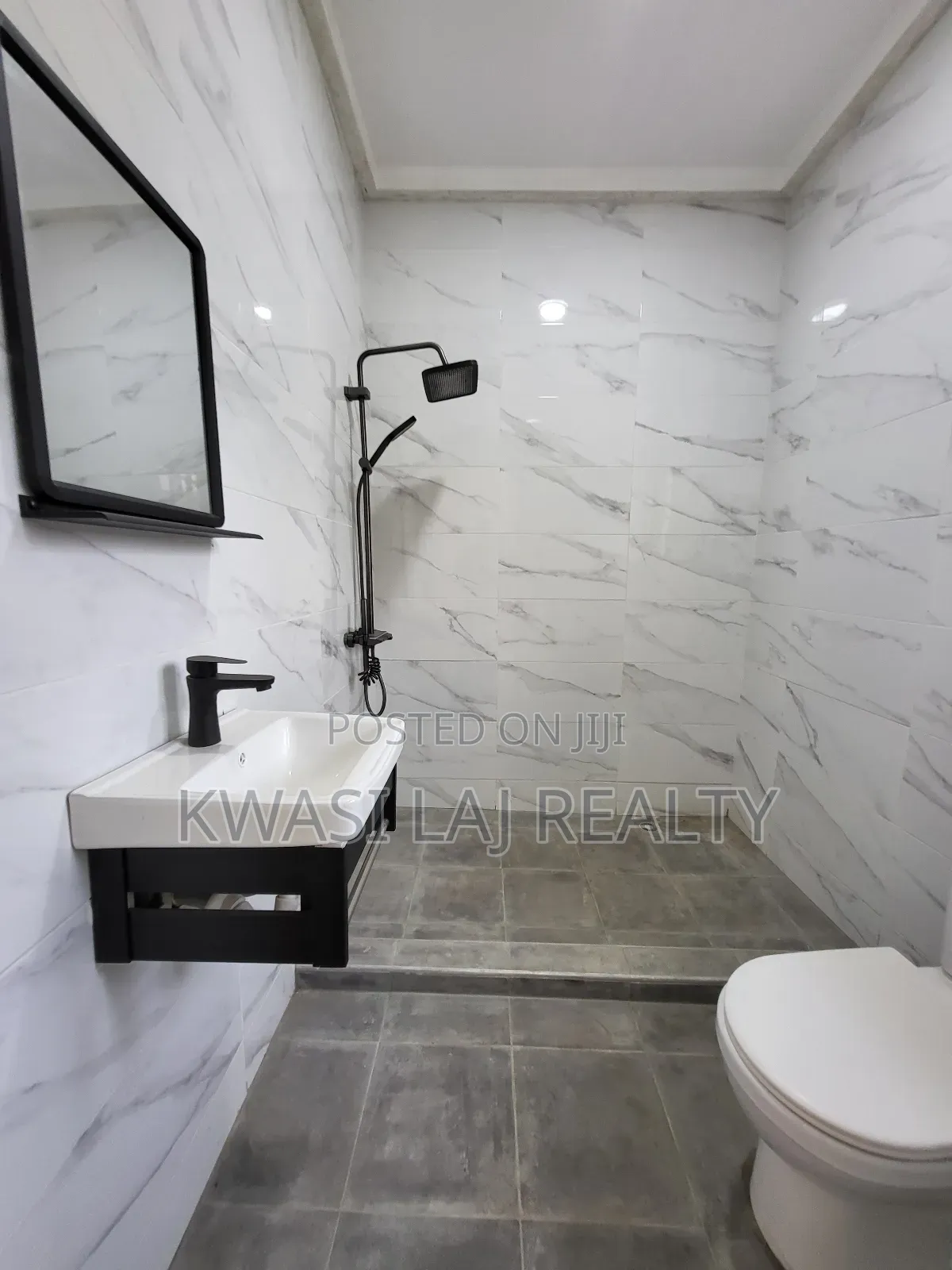 4bdrm House in Pokuase for sale in Pokuase