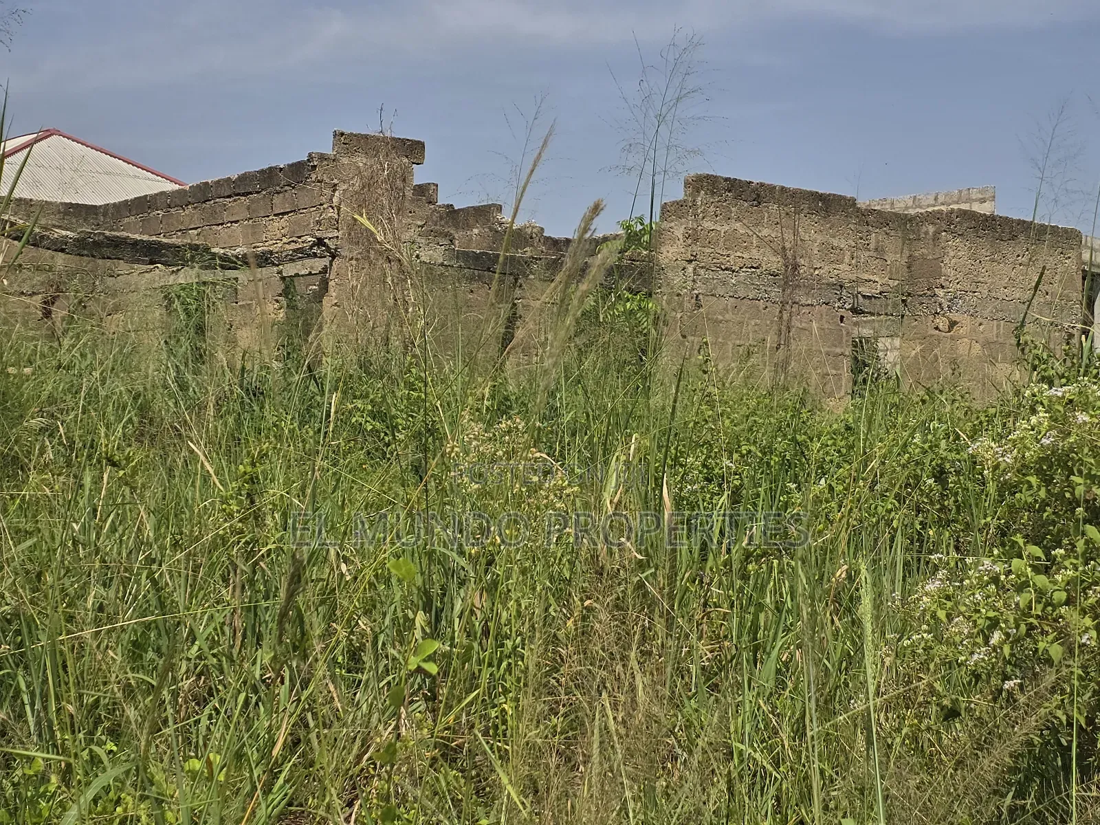 Uncompleted House at Nyankyerenyease for Outright Sale in Kumasi Metropolitan