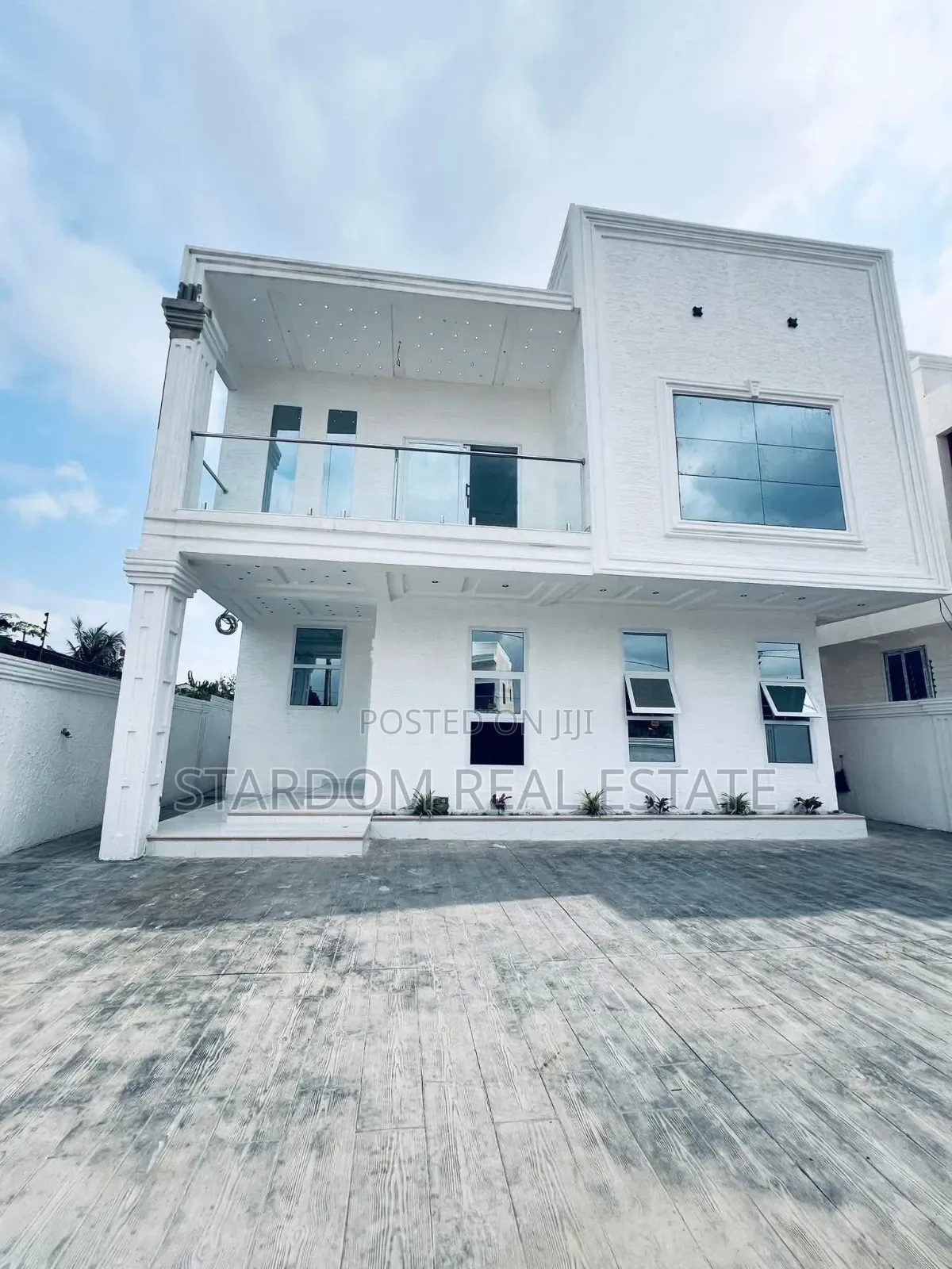 4bdrm Duplex in Ashaley Botwe, Nmai-Dzorn for sale in Nmai-Dzorn