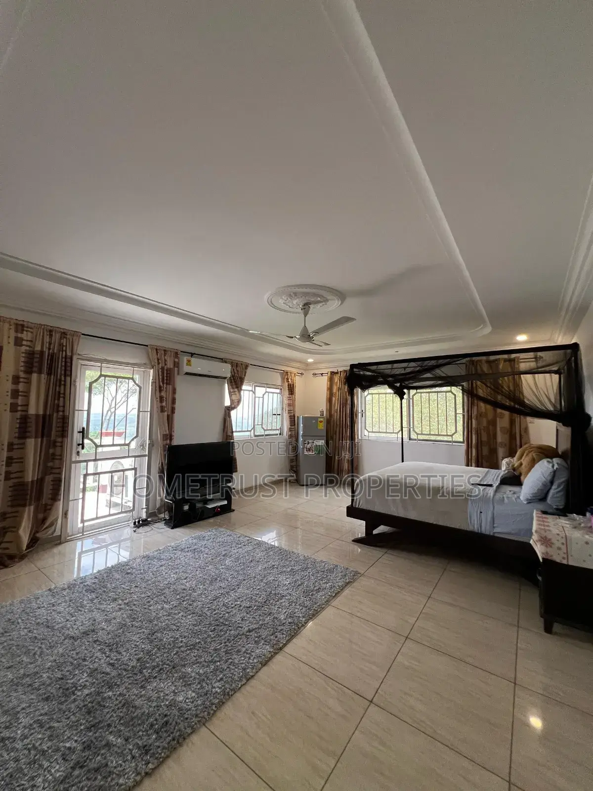 5bdrm Mansion in Aburi for sale in Aburi
