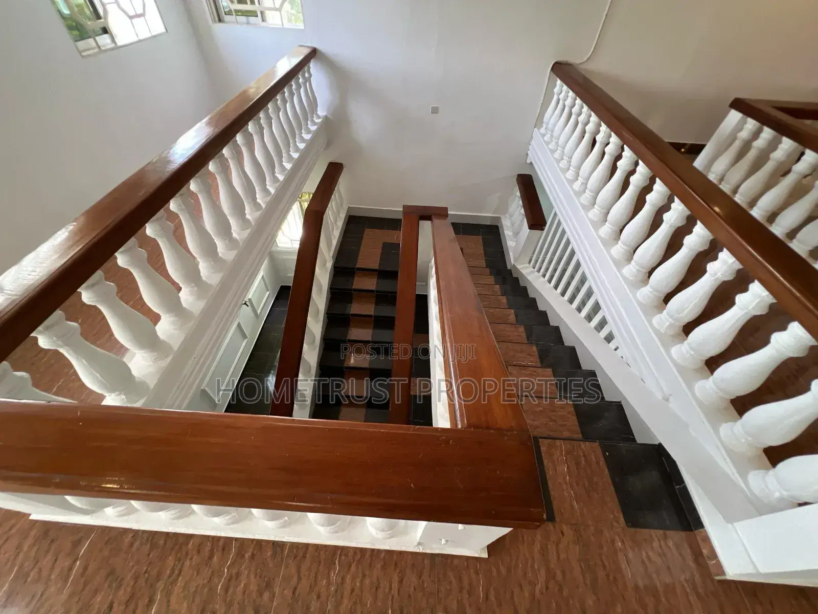 5bdrm Mansion in Aburi for sale in Aburi