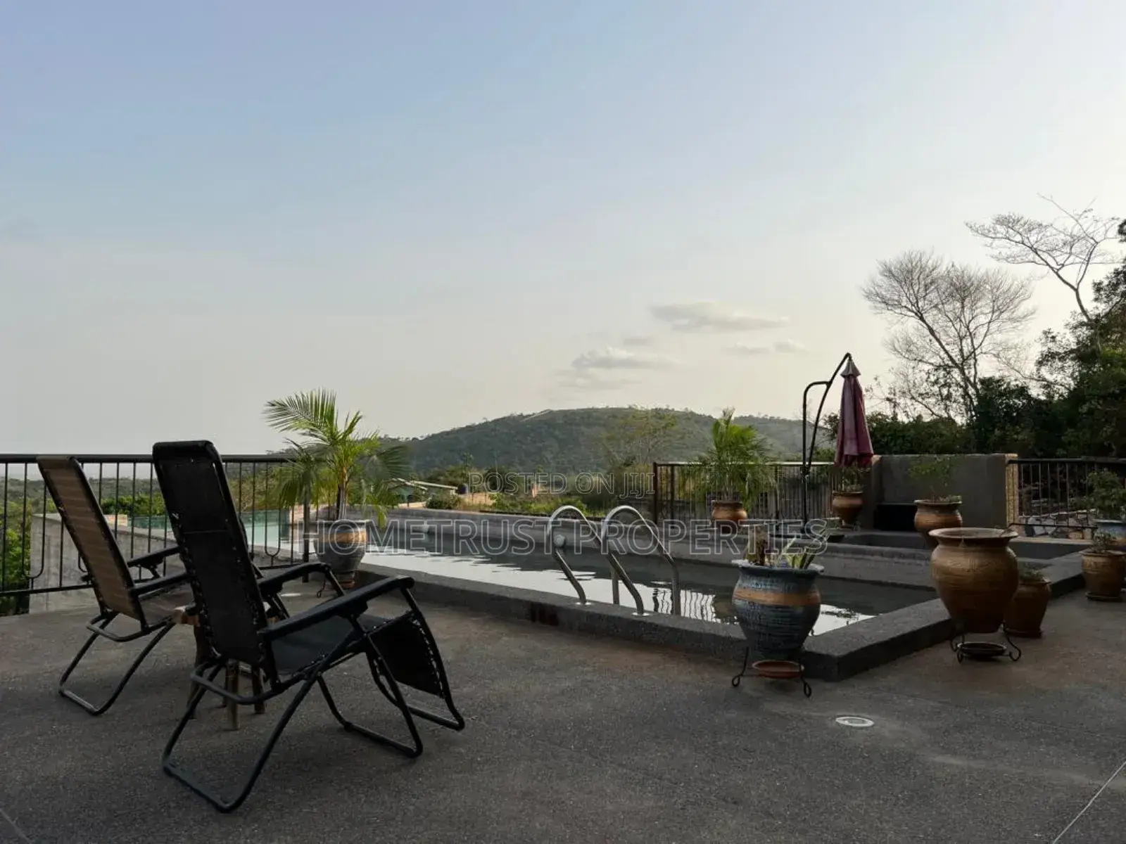 8bdrm Mansion in Aburi for sale in Aburi