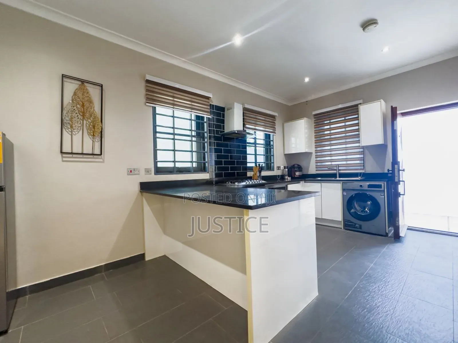 Furnished 3bdrm House in East Airport for rent in Airport Residential Area